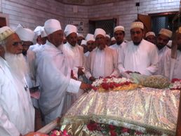 Majlis-e-Shab-e-'Urs in Nooraani Masjid